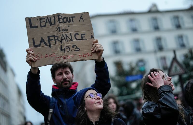 Gobierno francés apela al diálogo con los sindicatos para aliviar tensiones sociales