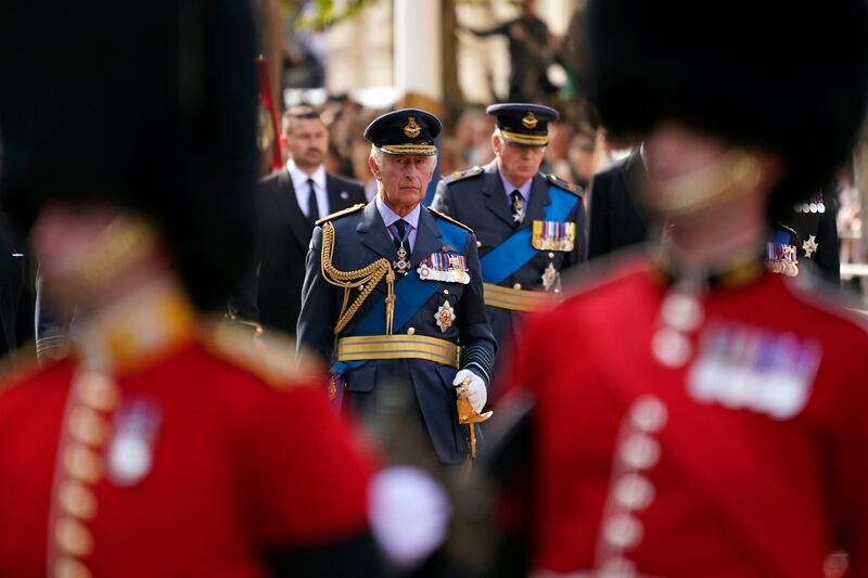 Reina sale por última vez de Palacio de Buckingham