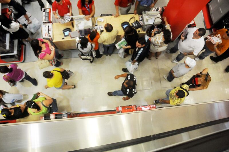 SEARS BRAND CENTRAL. LO MAS QUE SIGUE VENDIENDOSE SON LOS TELEVISORES LCD. PLAZAS LAS AMERICAS. (FOTO DENNIS A. JONES) FV287 REDACCION 27 DE NOVIEMBRE DEL 2009