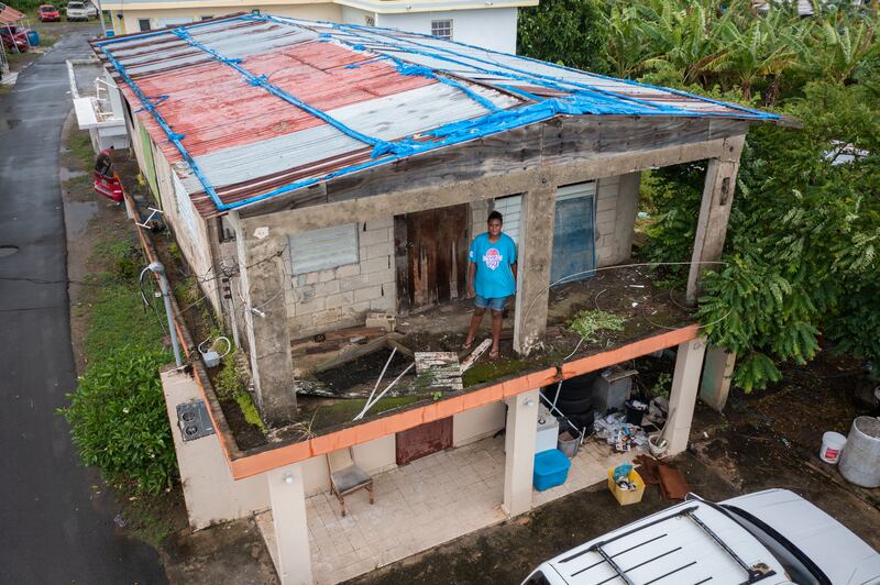 Una casa en Loiza, Puerto Rico, previo a la llegada de la tormenta, el 17 de septiembre de 2022.